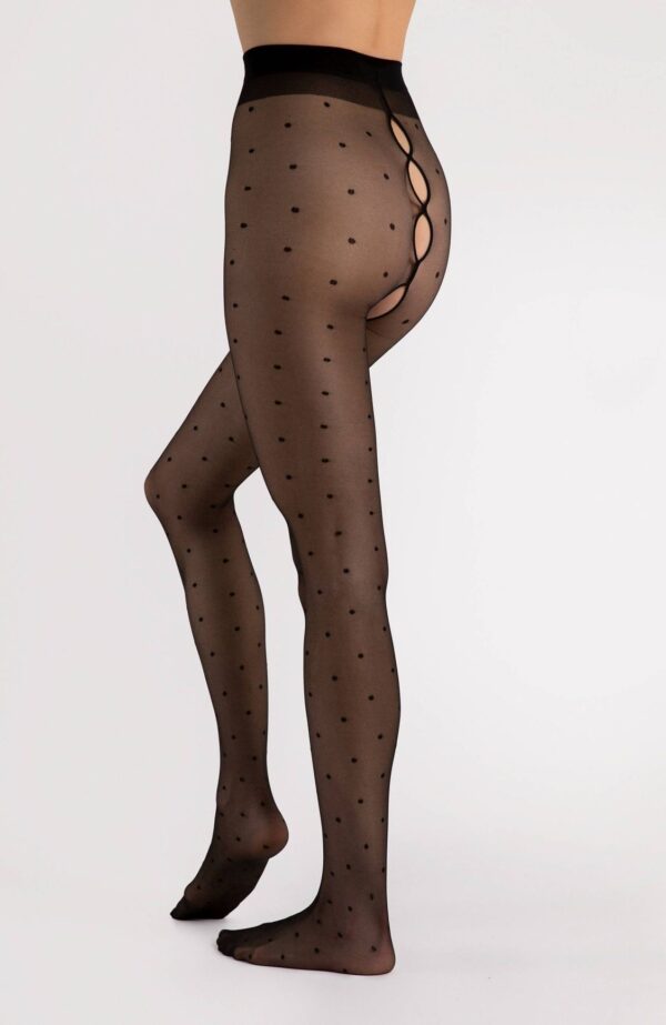 Modelka mająca na sobie kuszące rajstopy z wycięciami Bold Dream